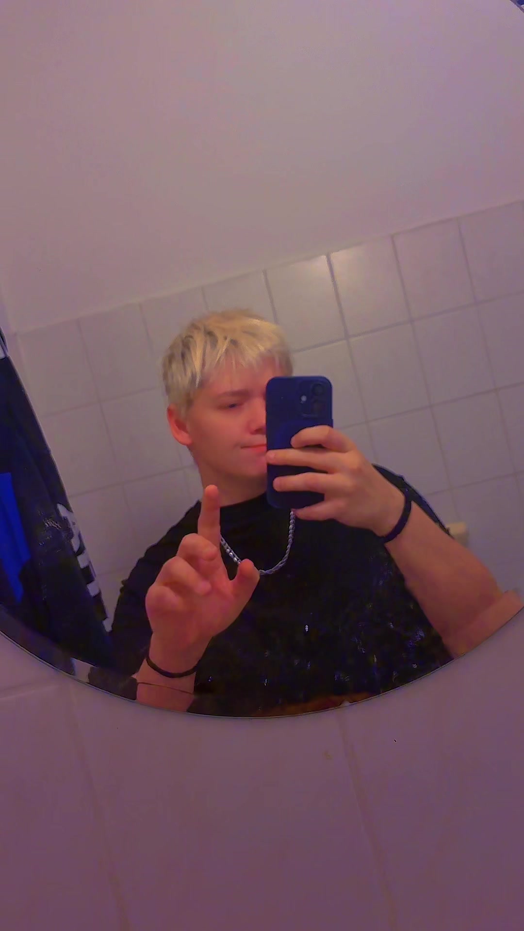 @༒☬ƤђøєηᎥx☬༒