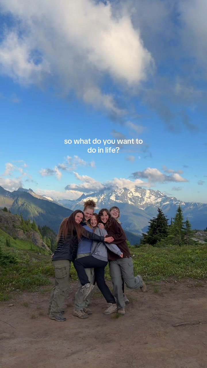 @Viksi | Traveler & Creator