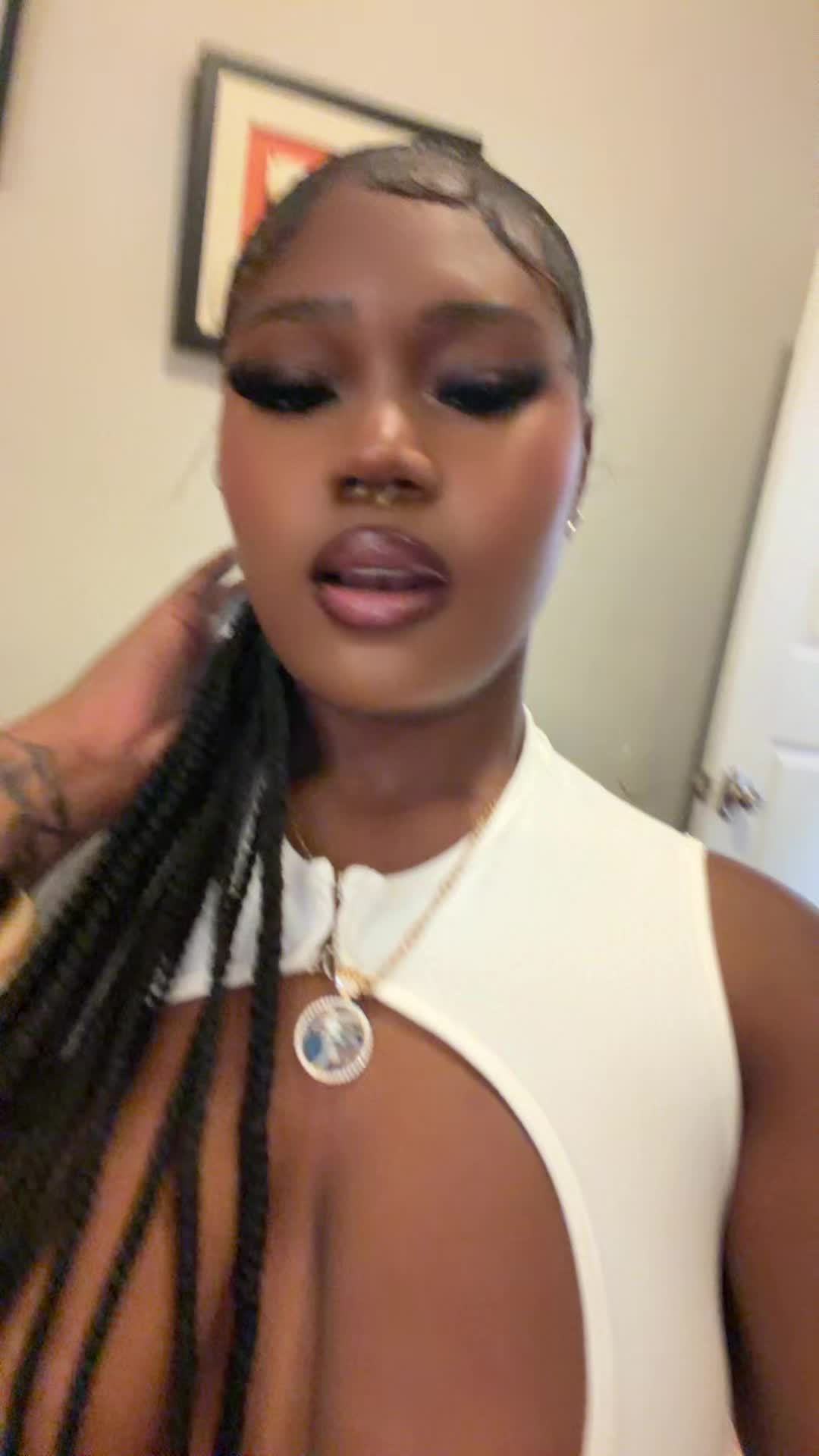 @tristynnna