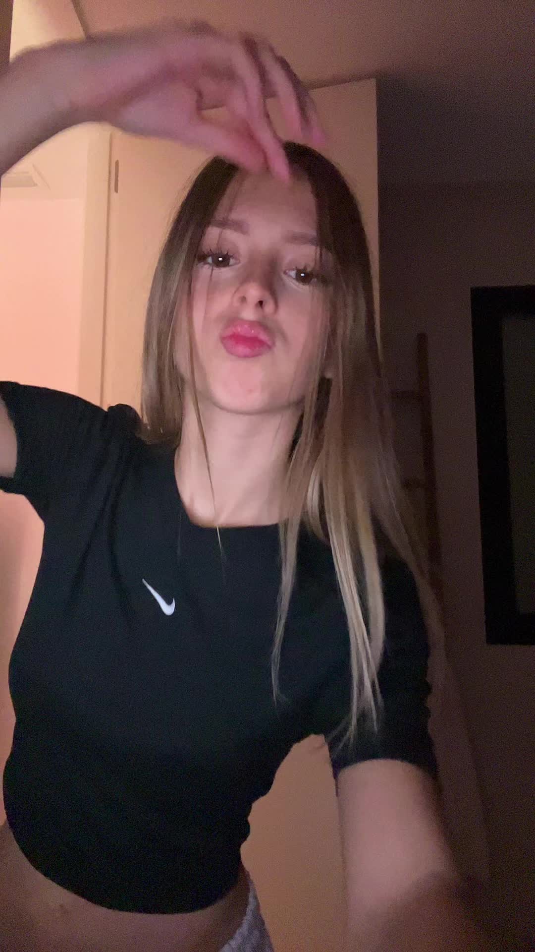 @𝒍𝒐𝒓𝒆