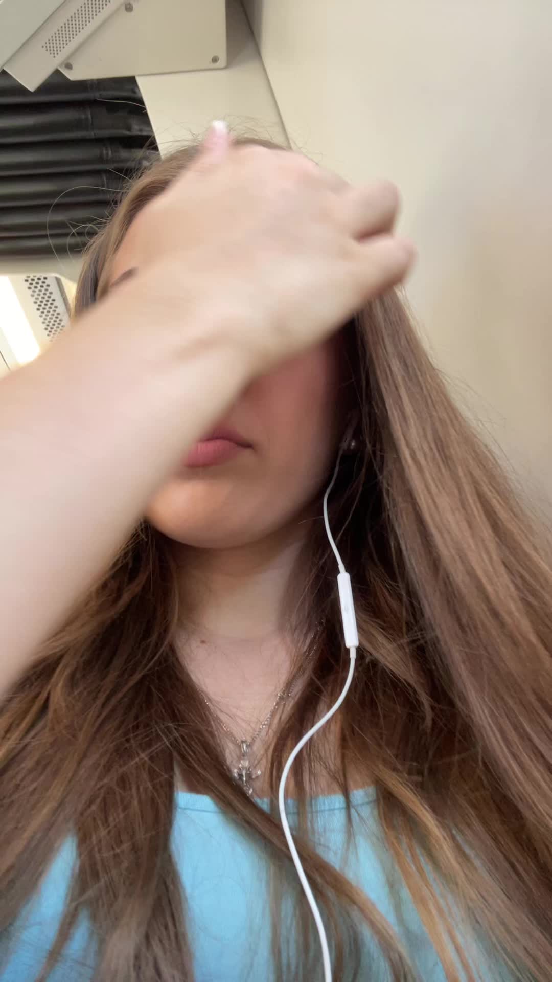 @⃟