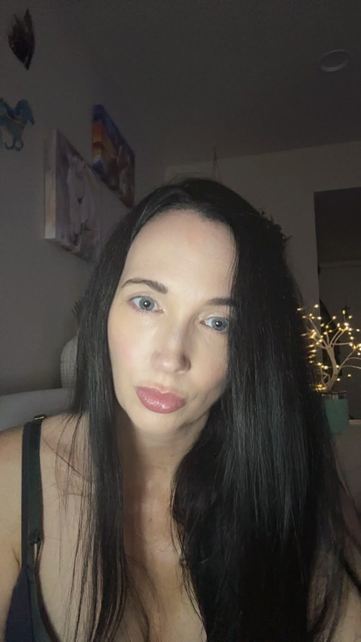 @colleentovar