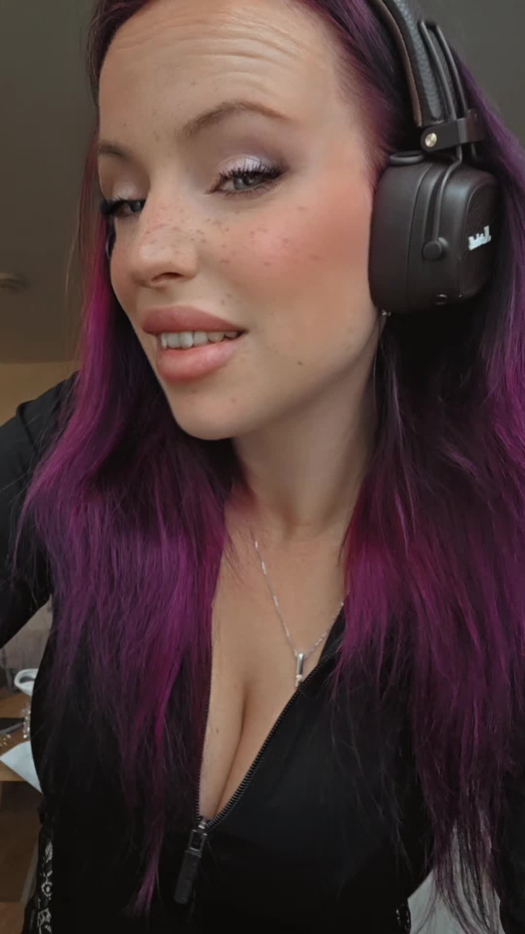 @Mileylon