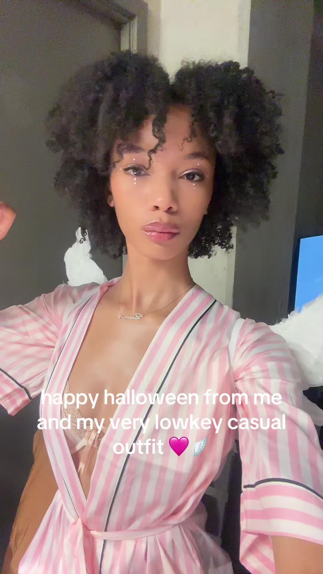 @demi
