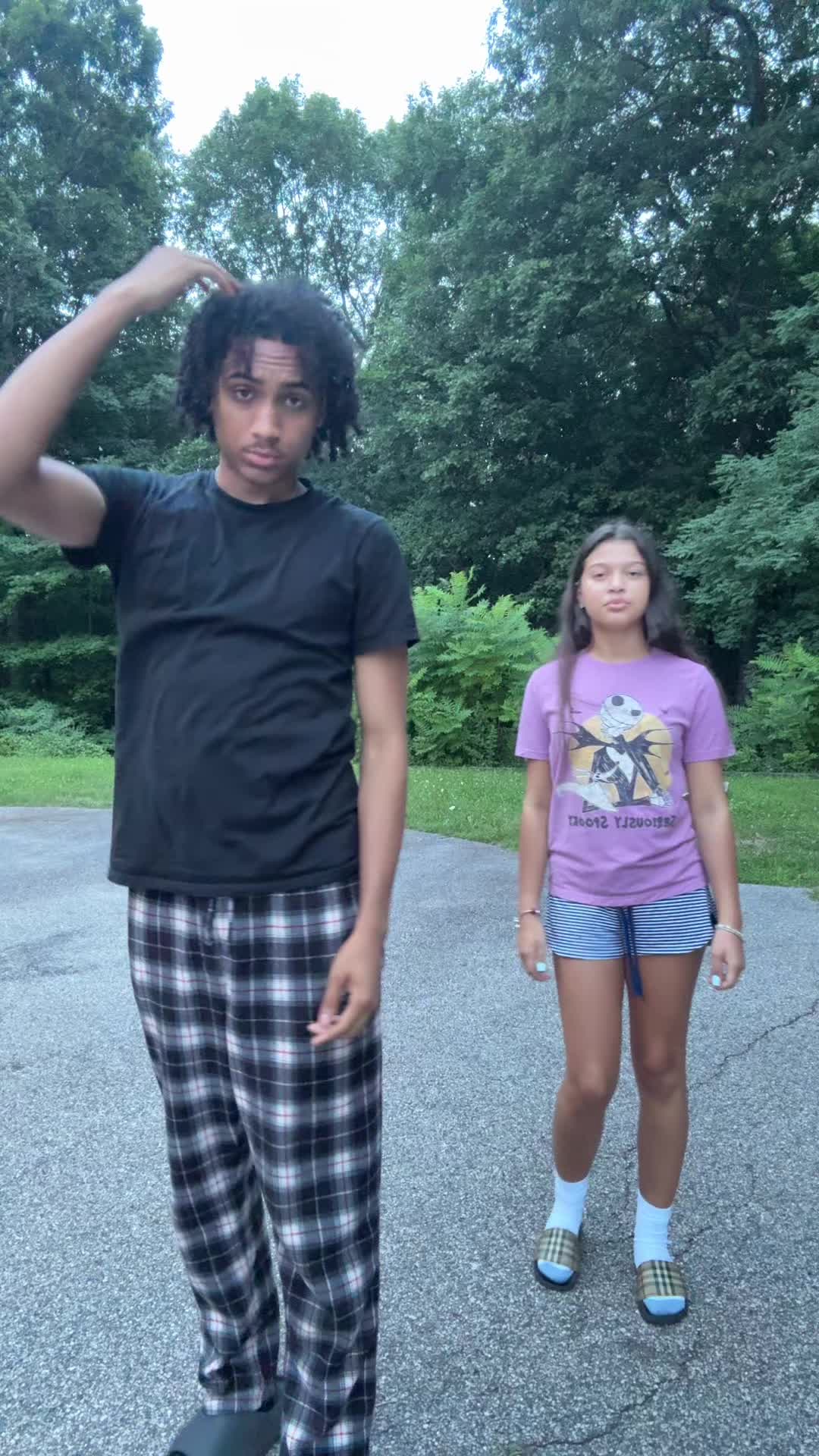 @alex_