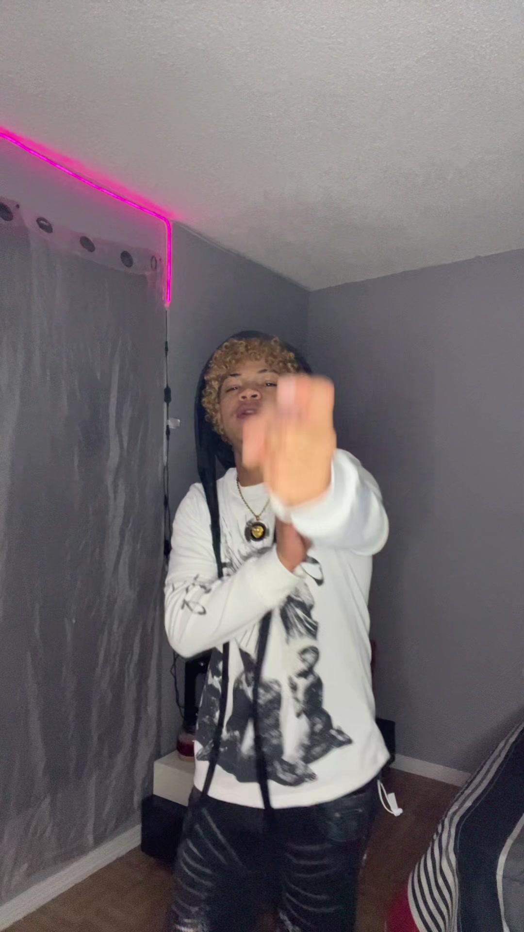 @Aiver. Lgant☠️👹🏴☠️