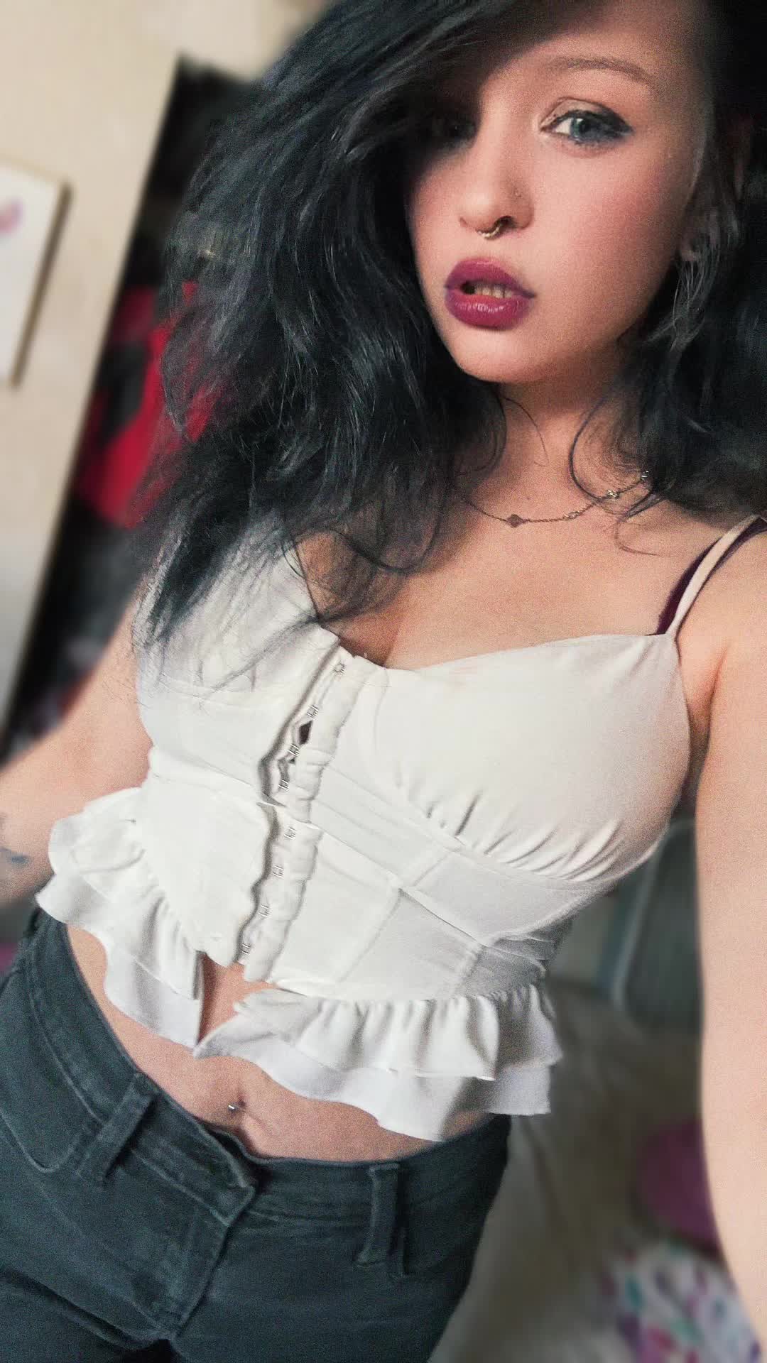 @Angel18