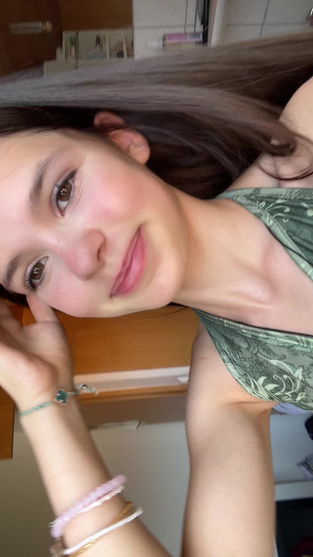 @D‘🦶🏽