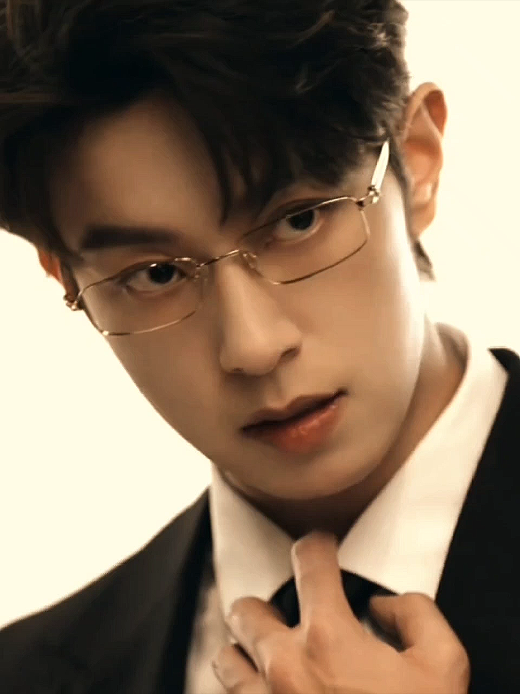 @𝐉𝐞𝐨𝐧 𝐋𝐮𝐤𝐢⛦
