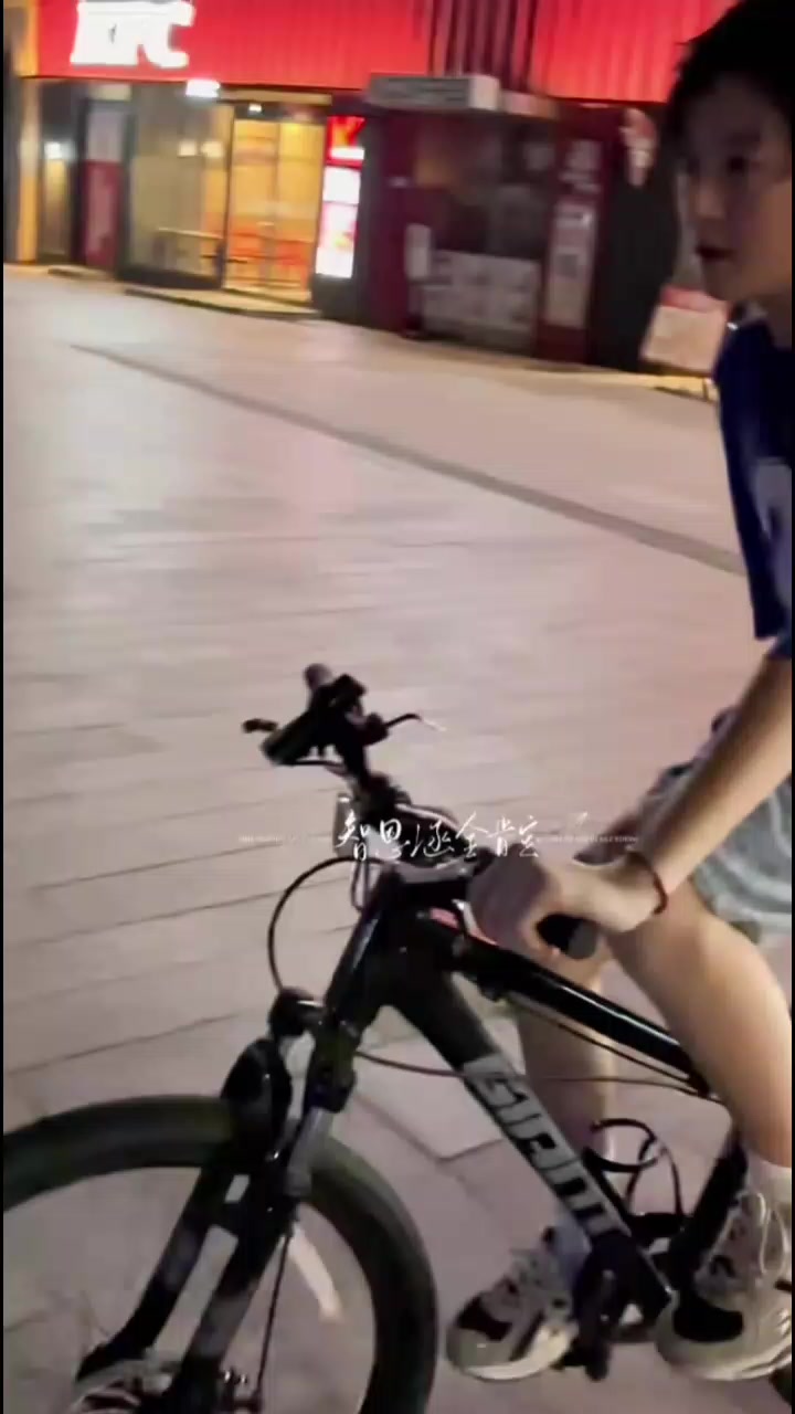 @Zhienhan