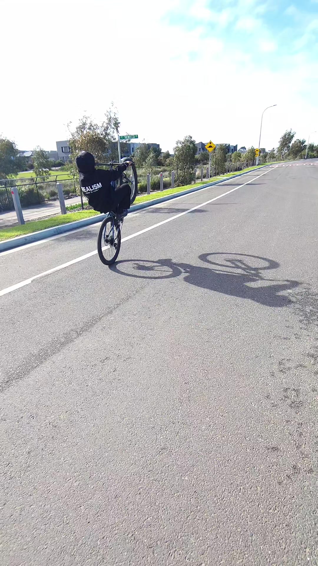 @Pranav🌴🚲