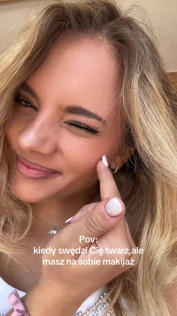 @𝑨𝒎𝒆𝒍𝒌𝒂 💗