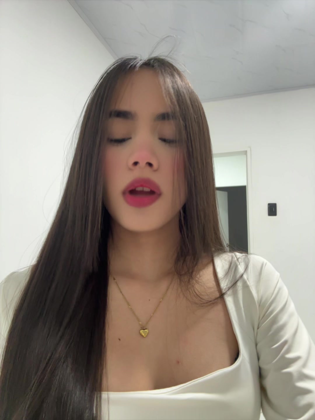 @๐ฌ๐๐๐๐