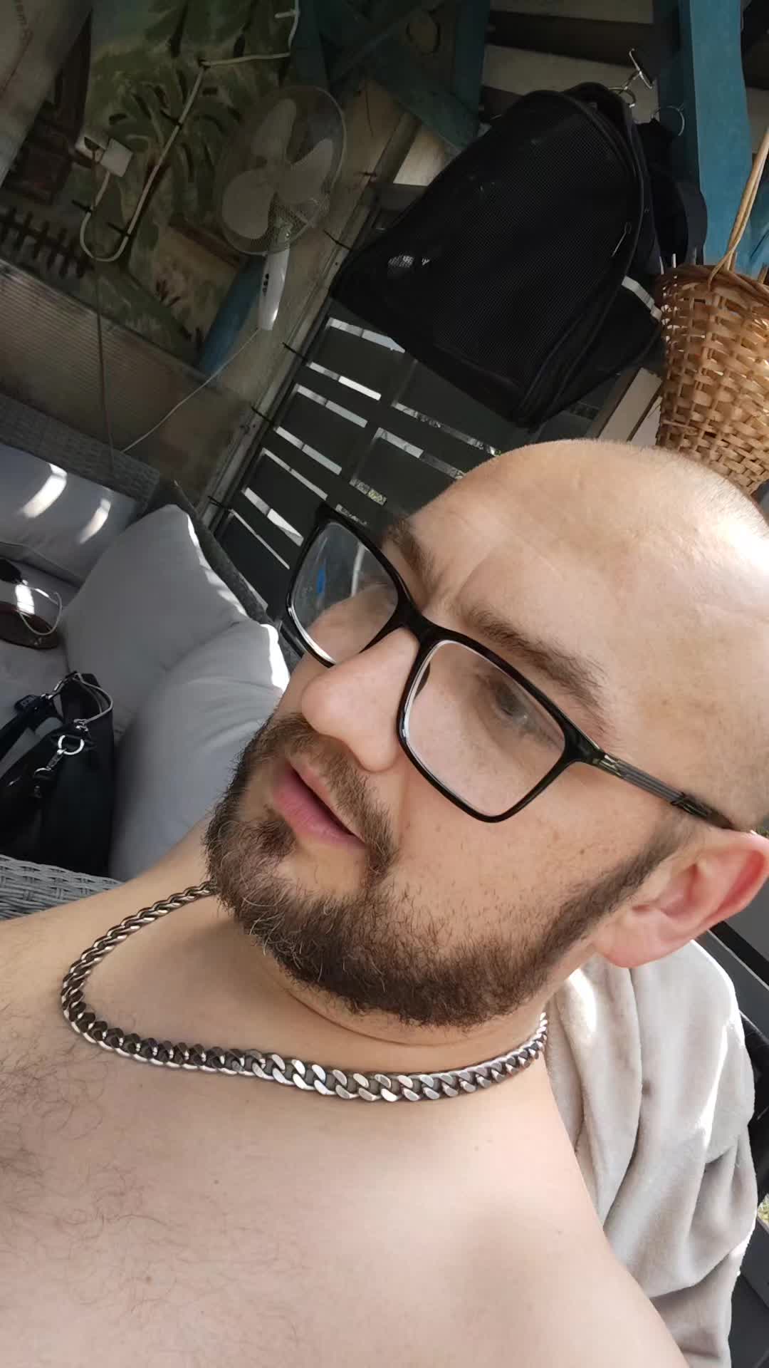 @D