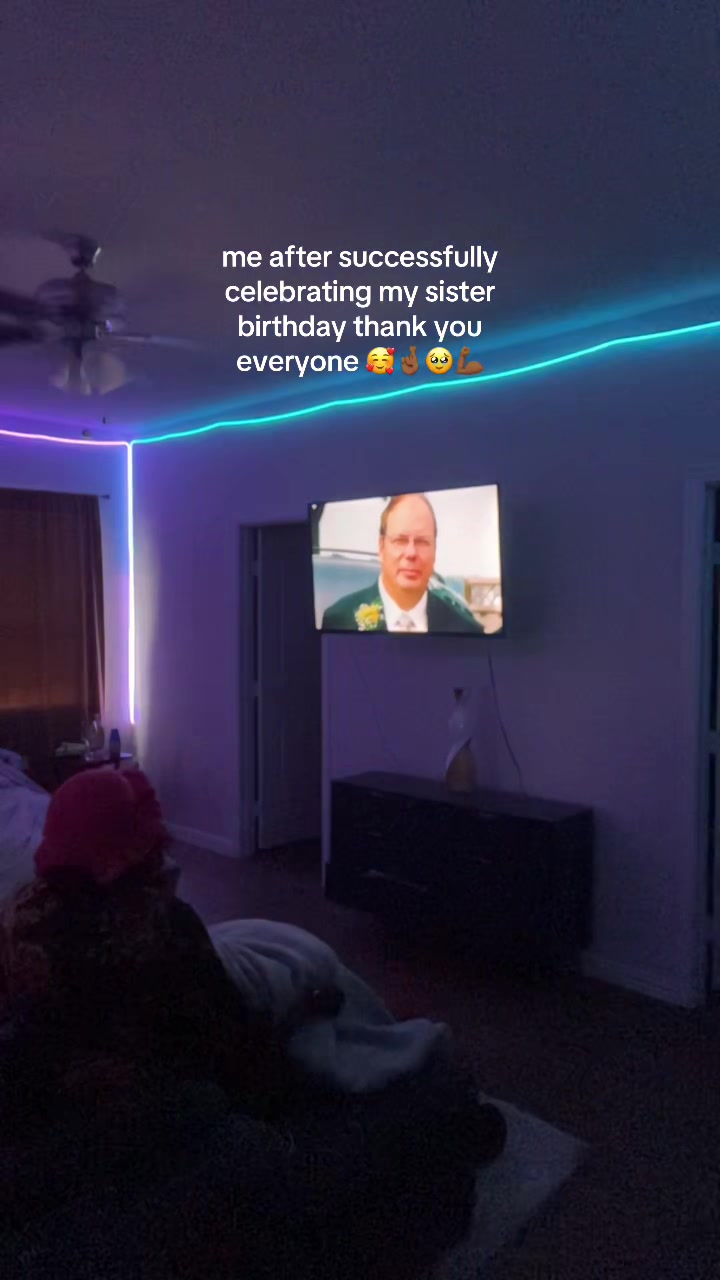 @LeeLee