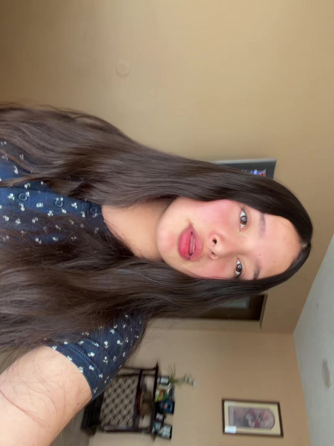 @CARMEN 🫰🏻