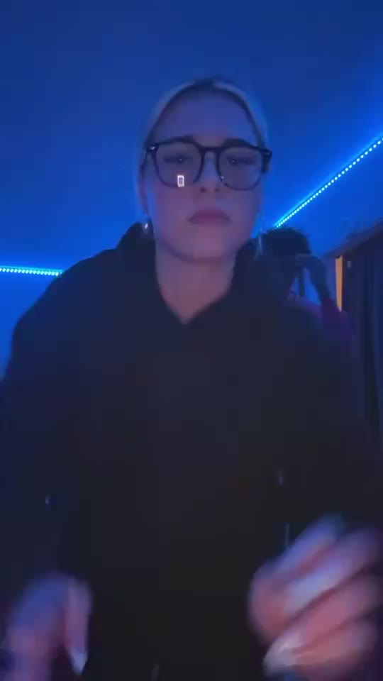 @6’4 character
