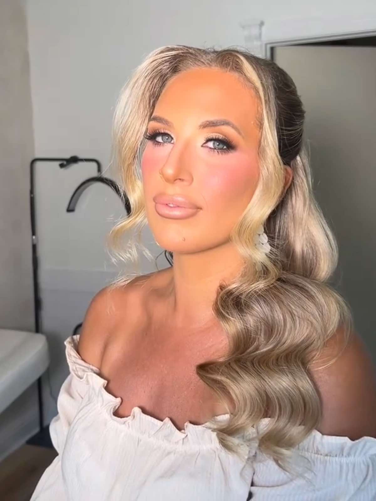@Amberlyn Holifield|Travel HMUA