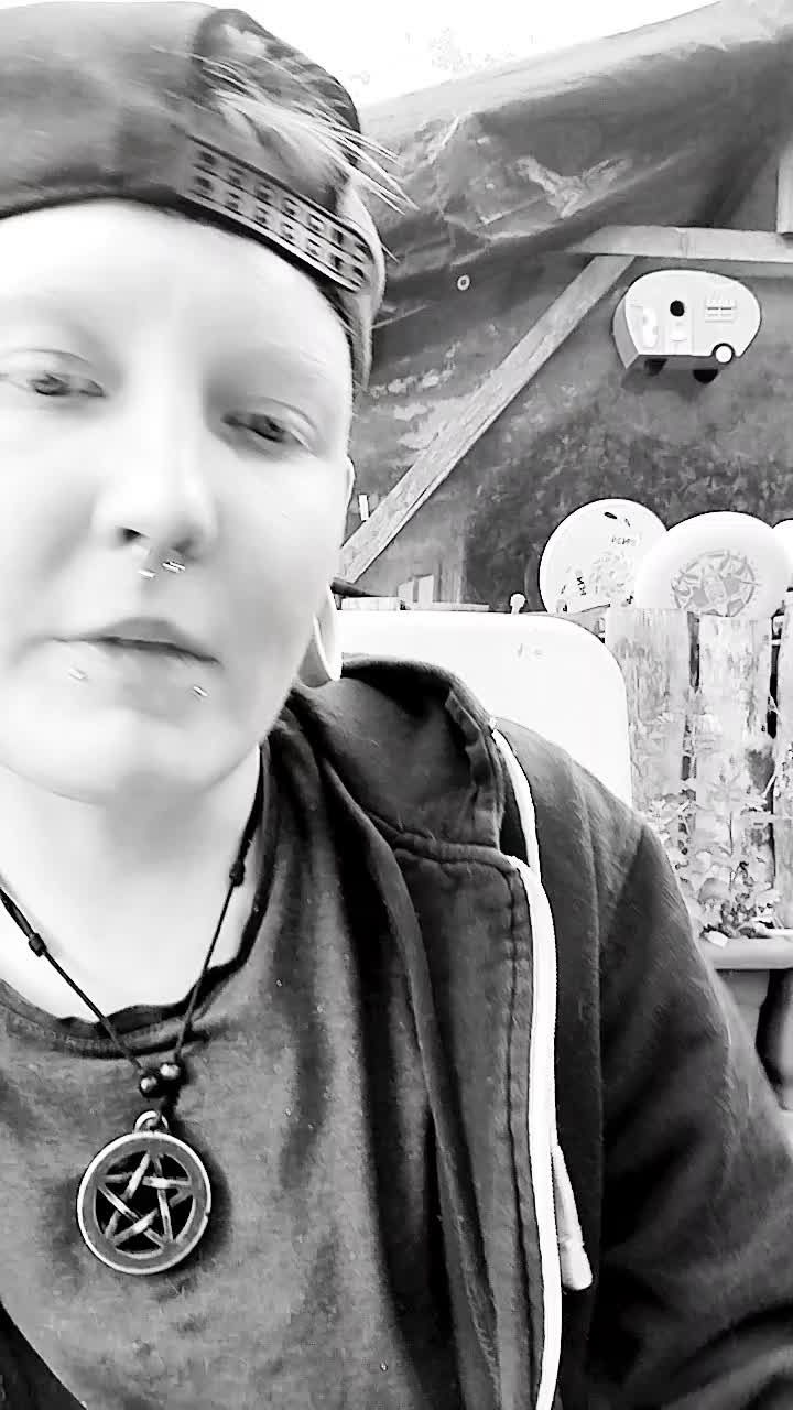 @SunnyLiONArt