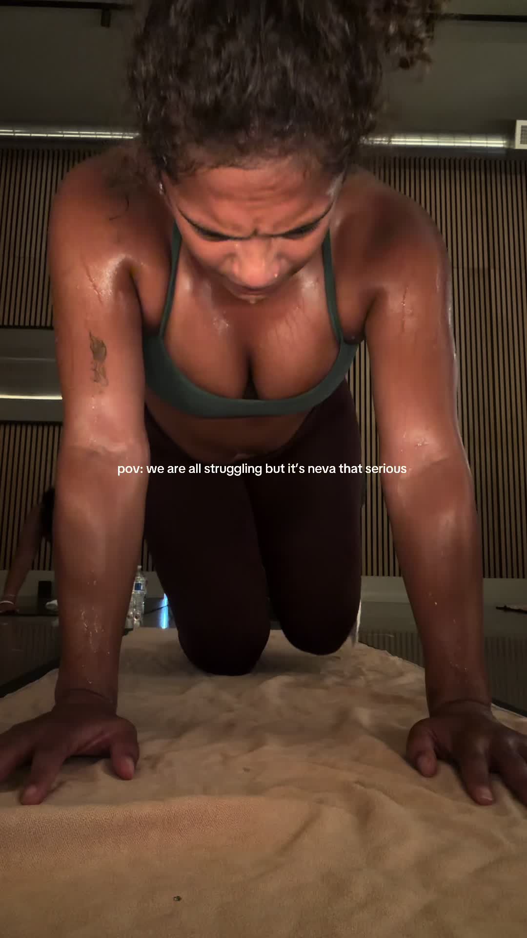 @elliswootenn