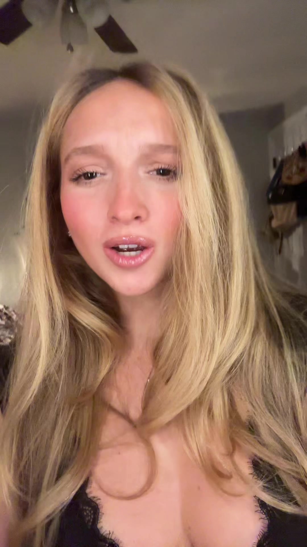 @Chloemangee