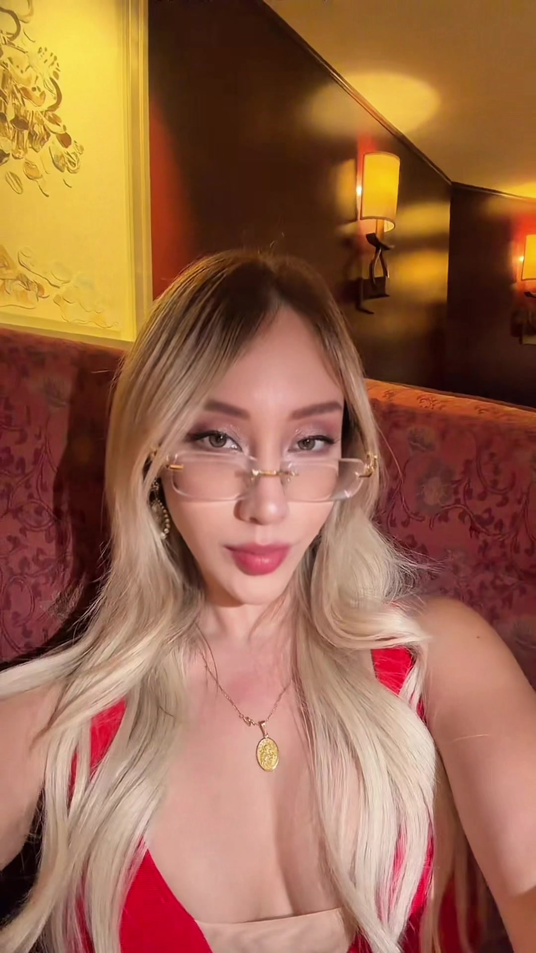 @Nicole Sens&eacute;b&eacute;