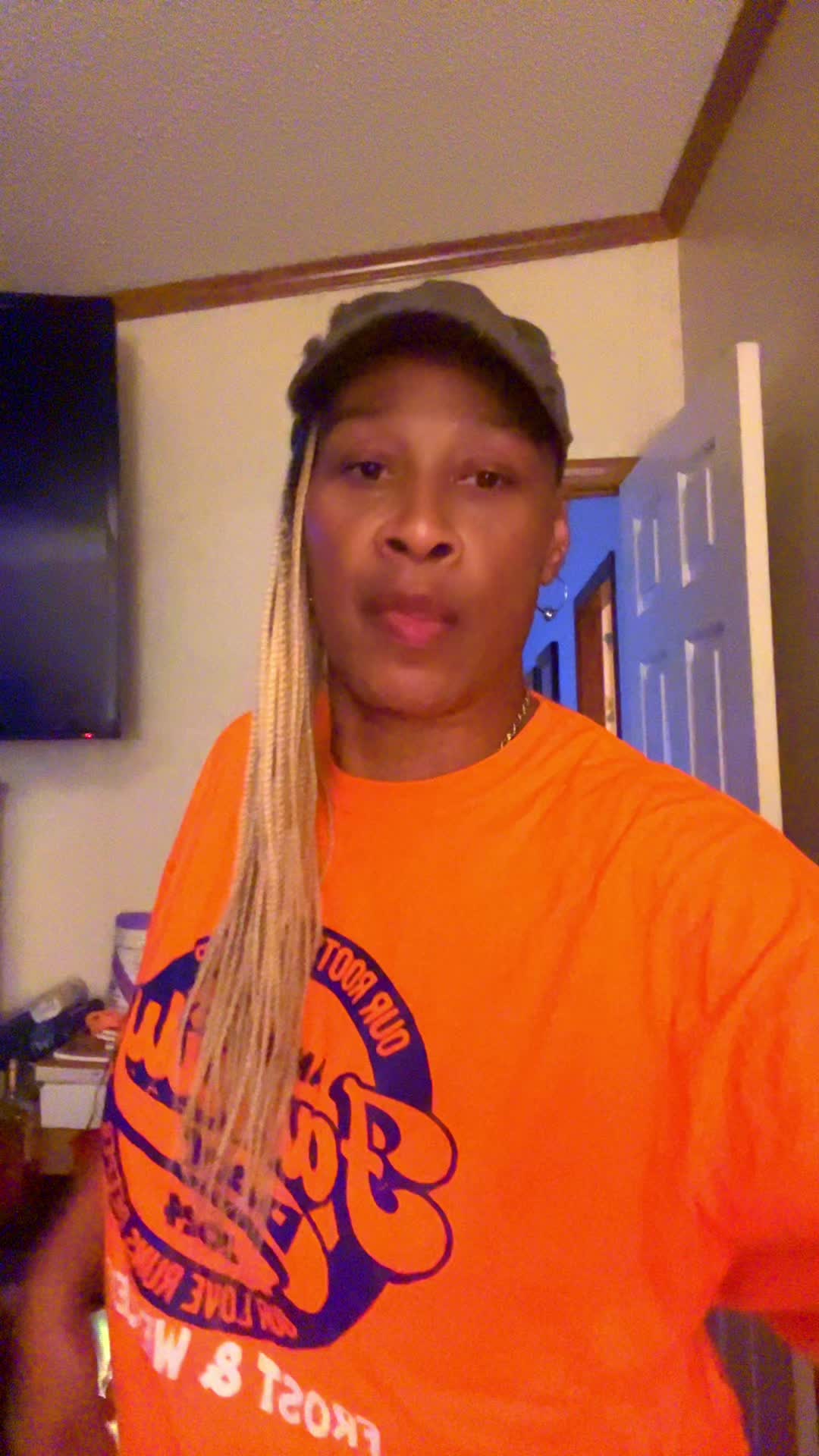 @LadyRedd