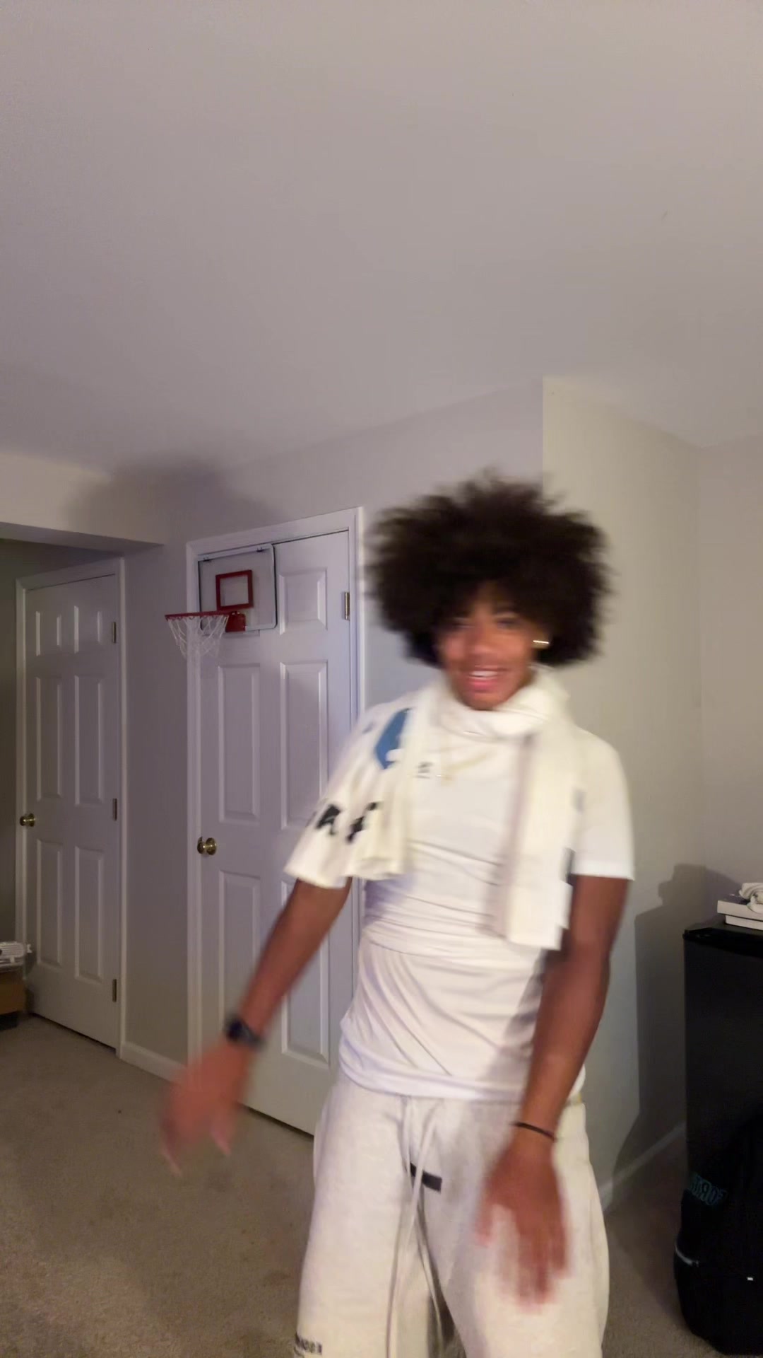 @️