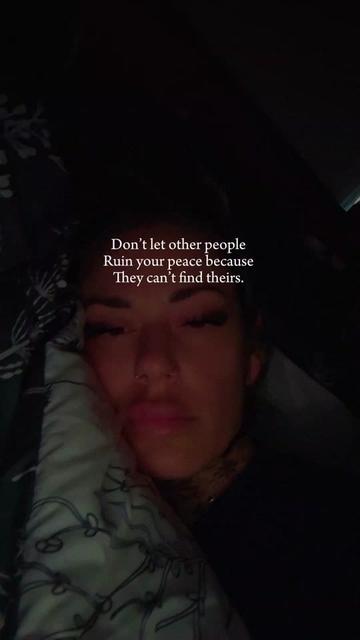 @Crystal_Rae