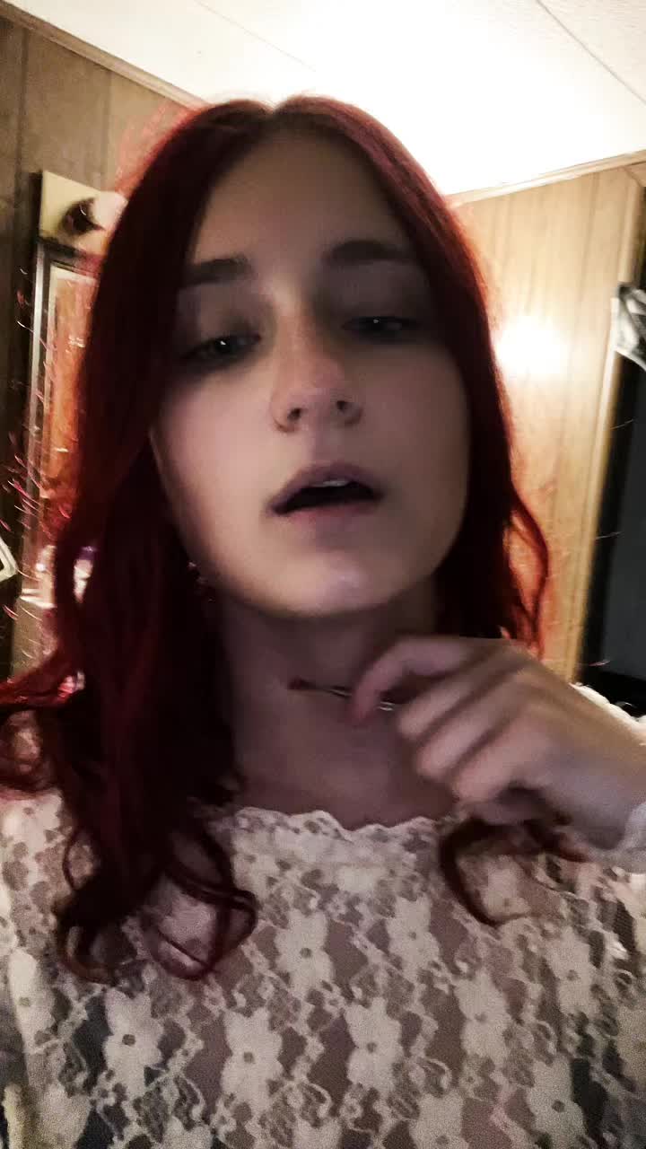 @👻