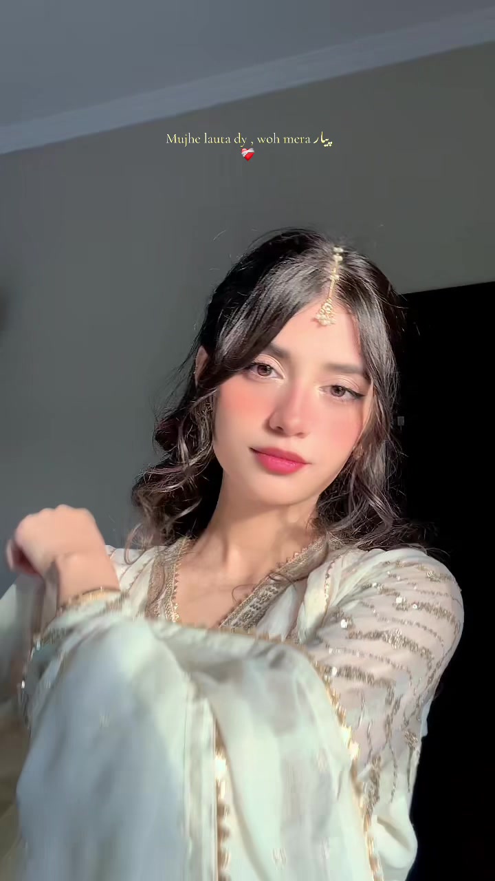 @AyeshEe🌸