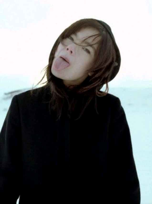 @🎃Björk🎃