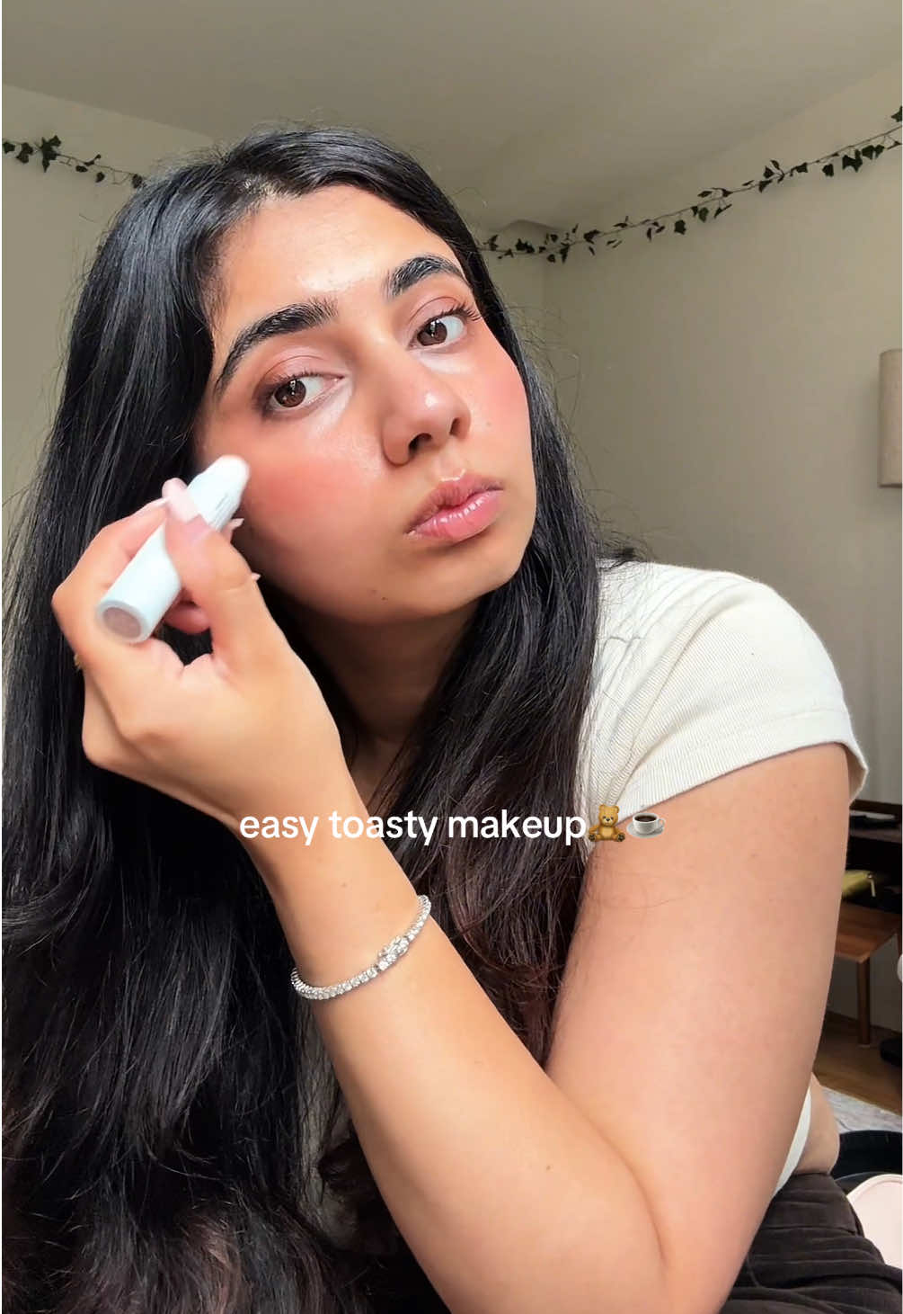 @isha🧚&zwj;♀️