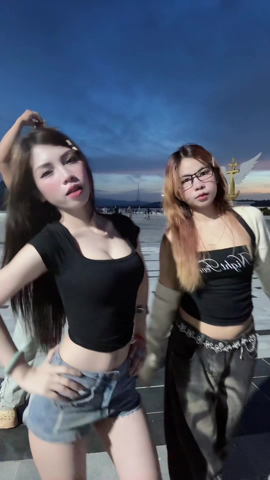 @ជុំទាវលីសា