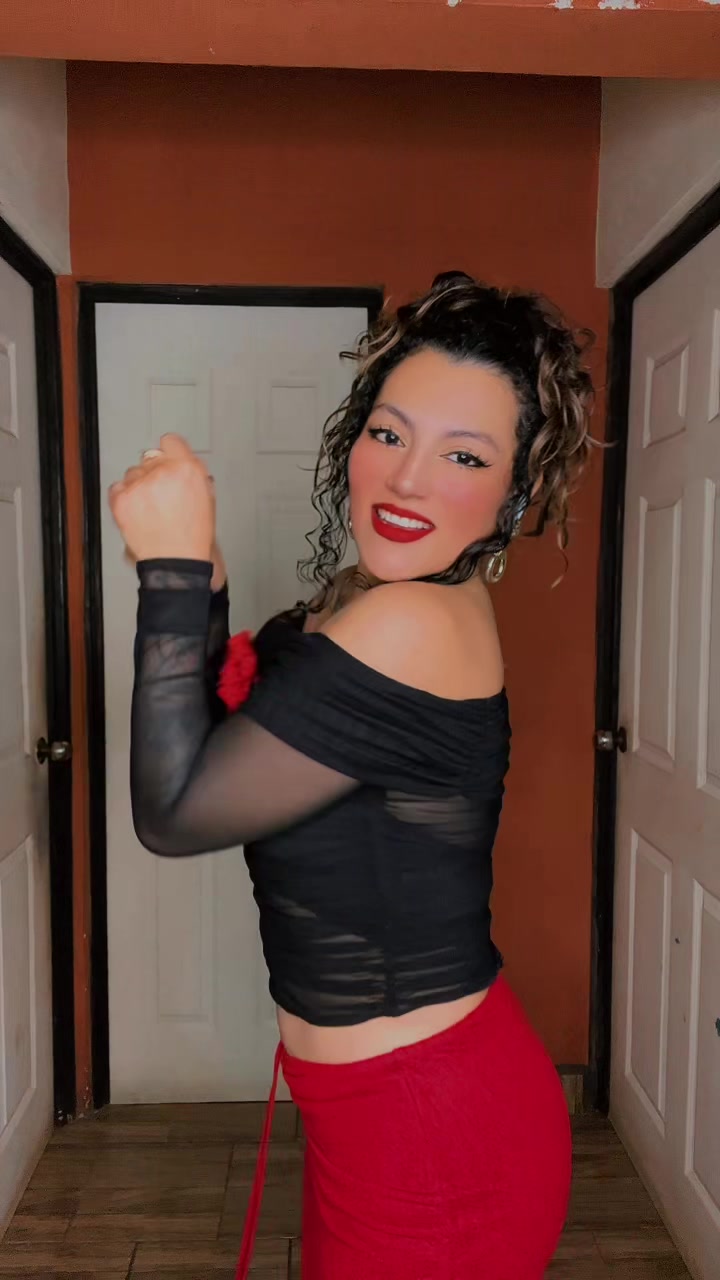 @Alejandra Ramirez☀️