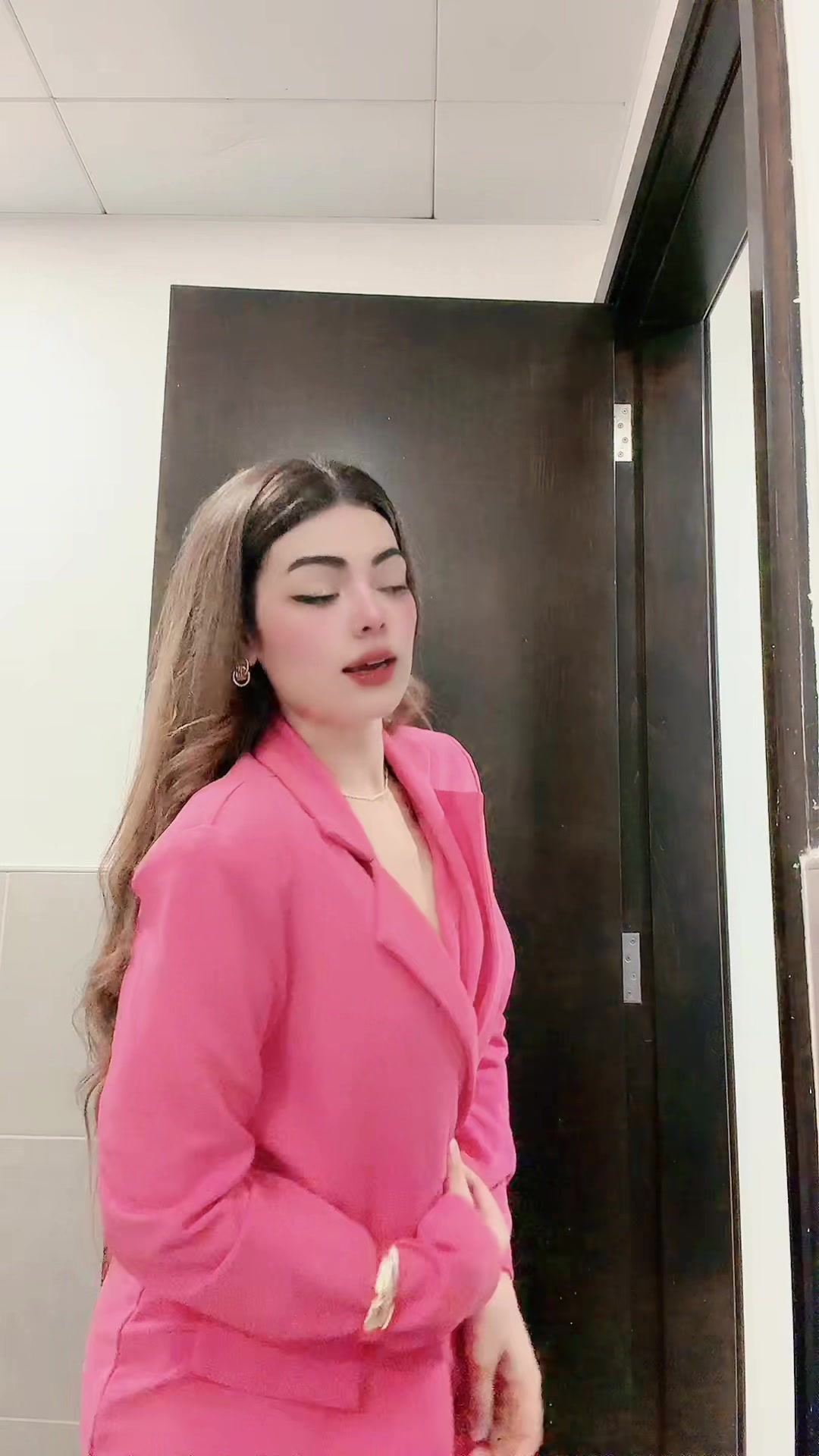 @Dua khan 🇵🇰🇦🇪