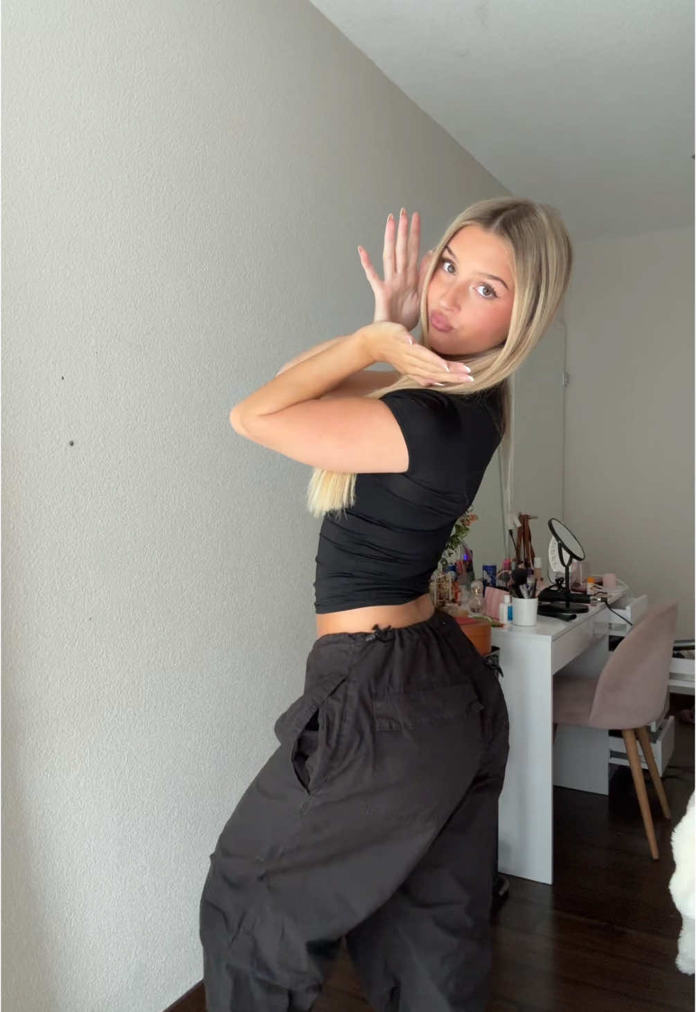 Odessa Rosalie (@odessarosalive) - Urlebird