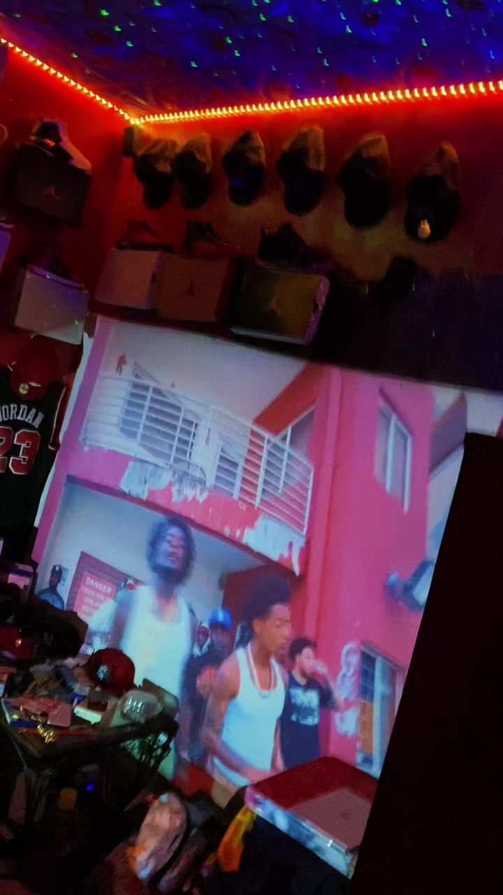 @VizaBoy