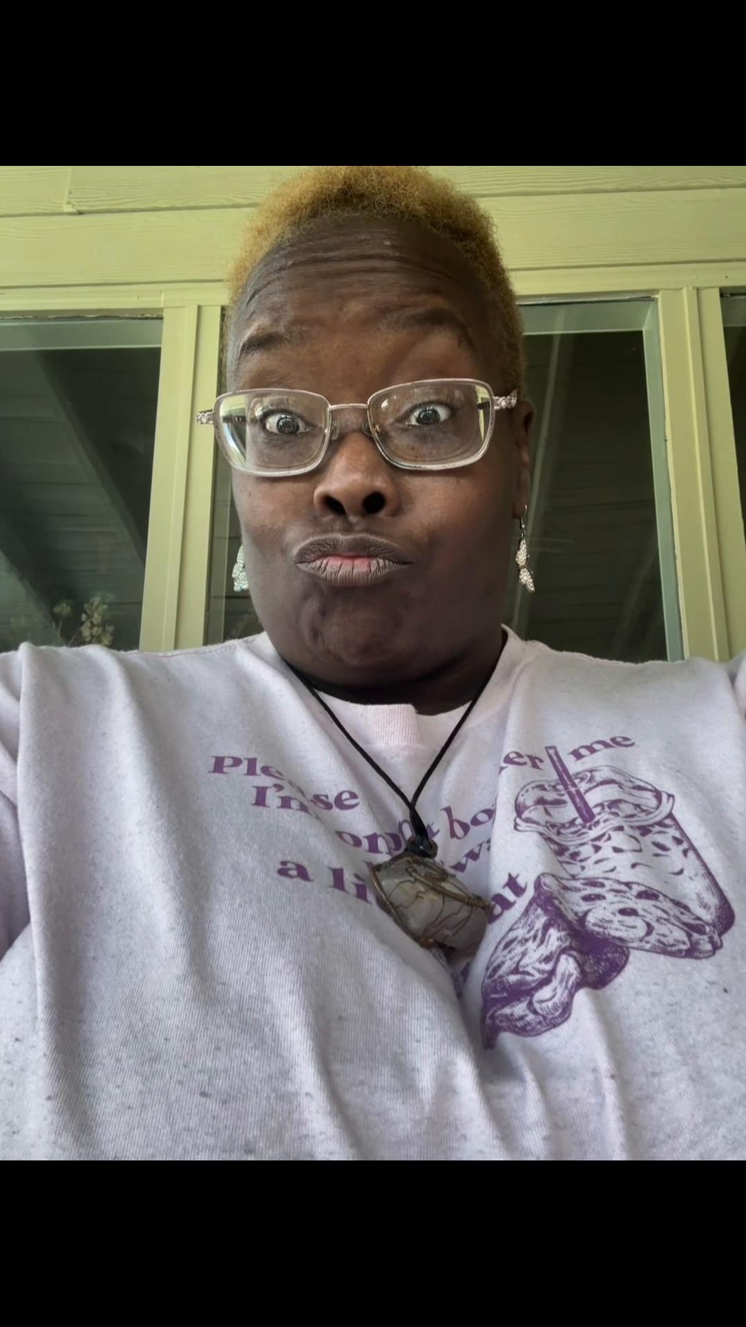 @MsPinkyPromise1982