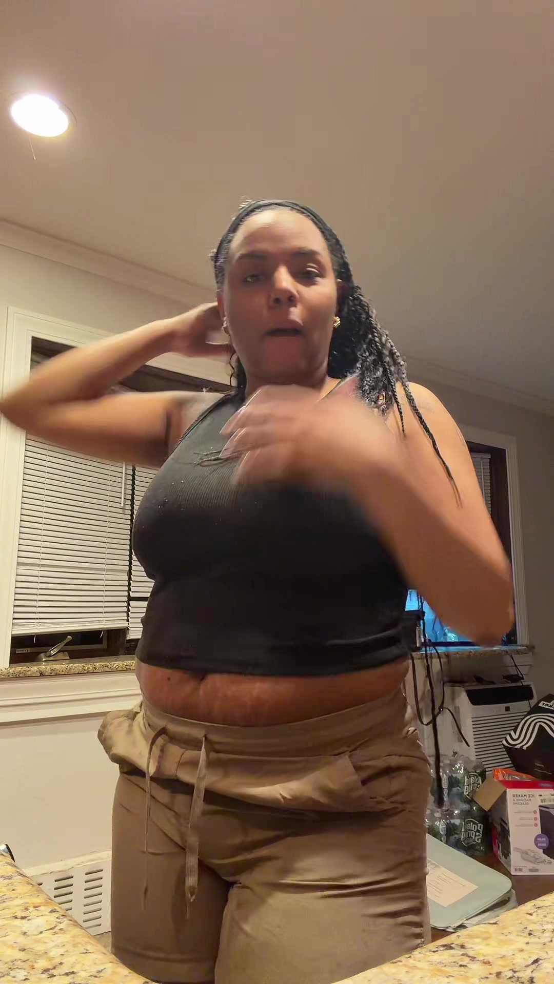 @QueenLiv