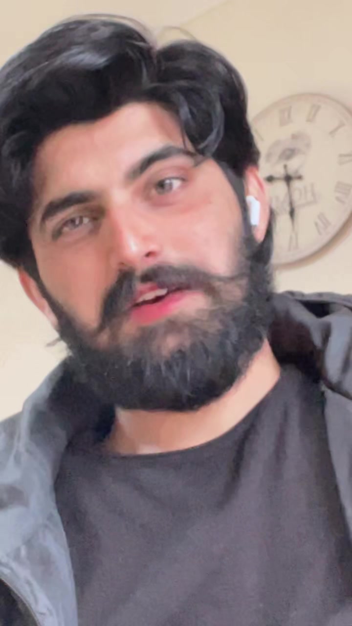 @Hamza Gujjar🇬🇧🇵🇰