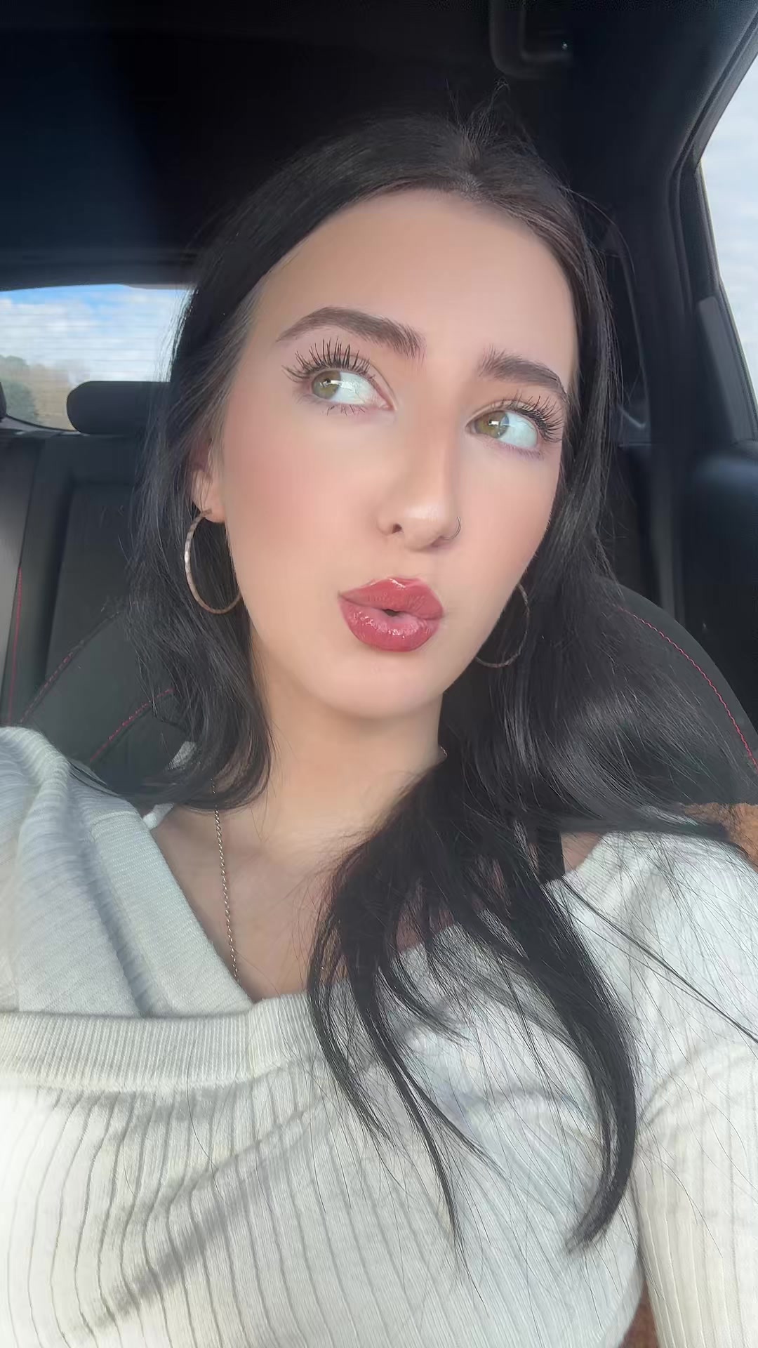@bella