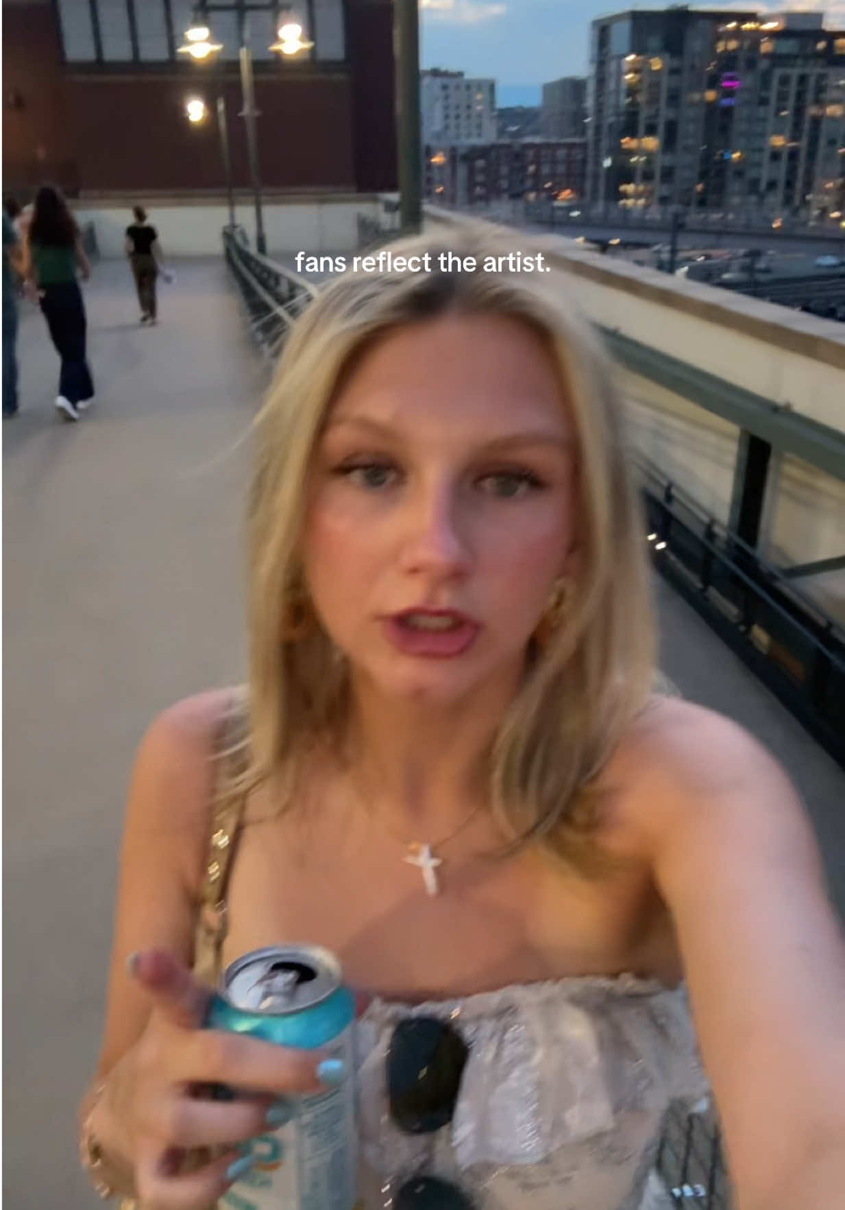 @Sophia
