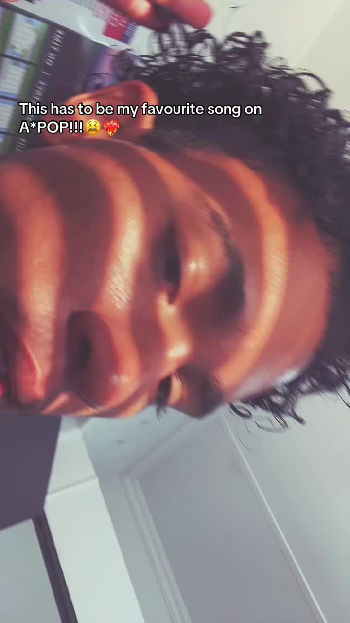 @MIK&Lambda;MI⋆˙⟡