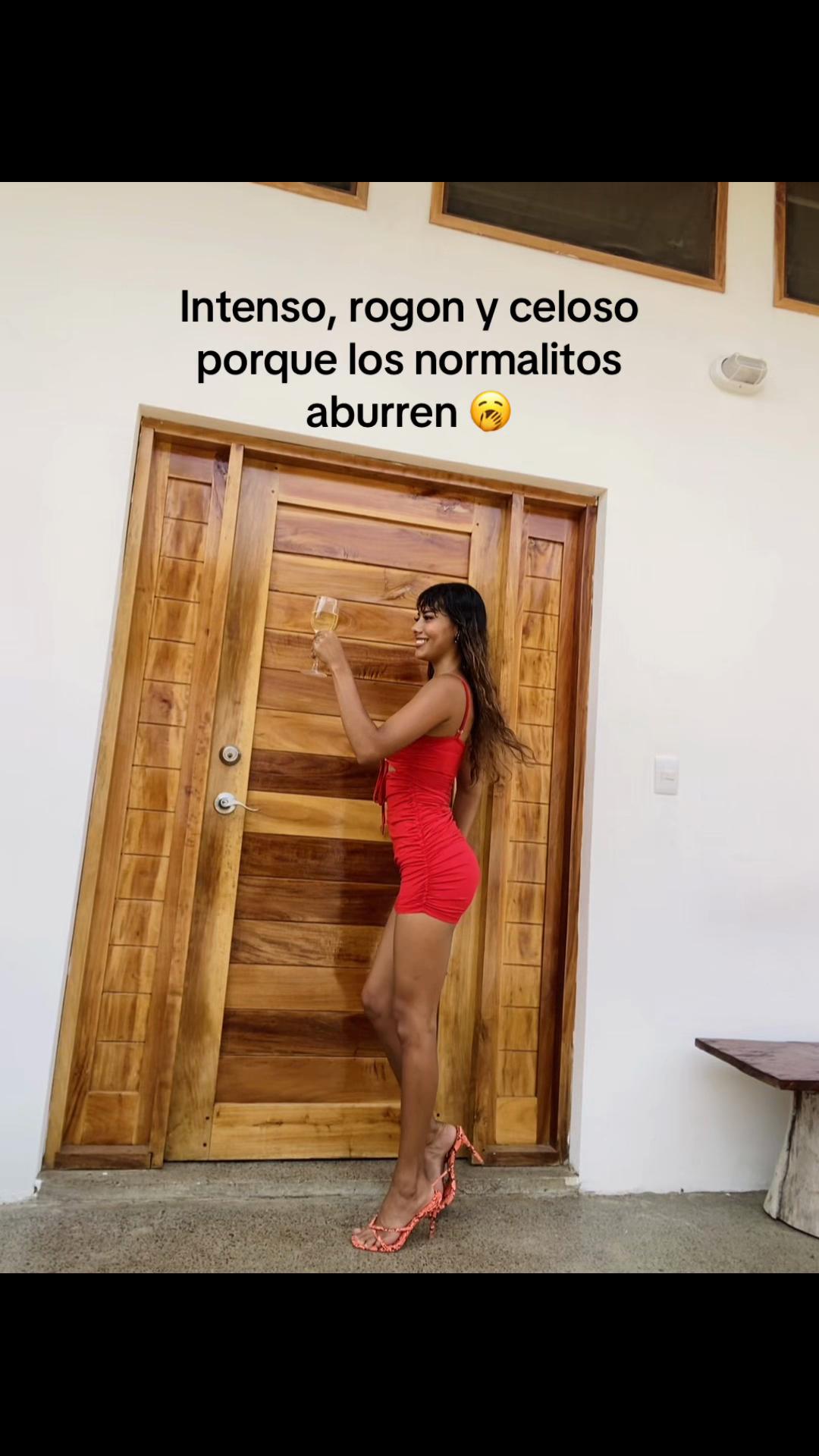 @𝓐𝓫𝓫𝔂 𝓯𝓵𝓸𝓻𝓮𝓼 ✨