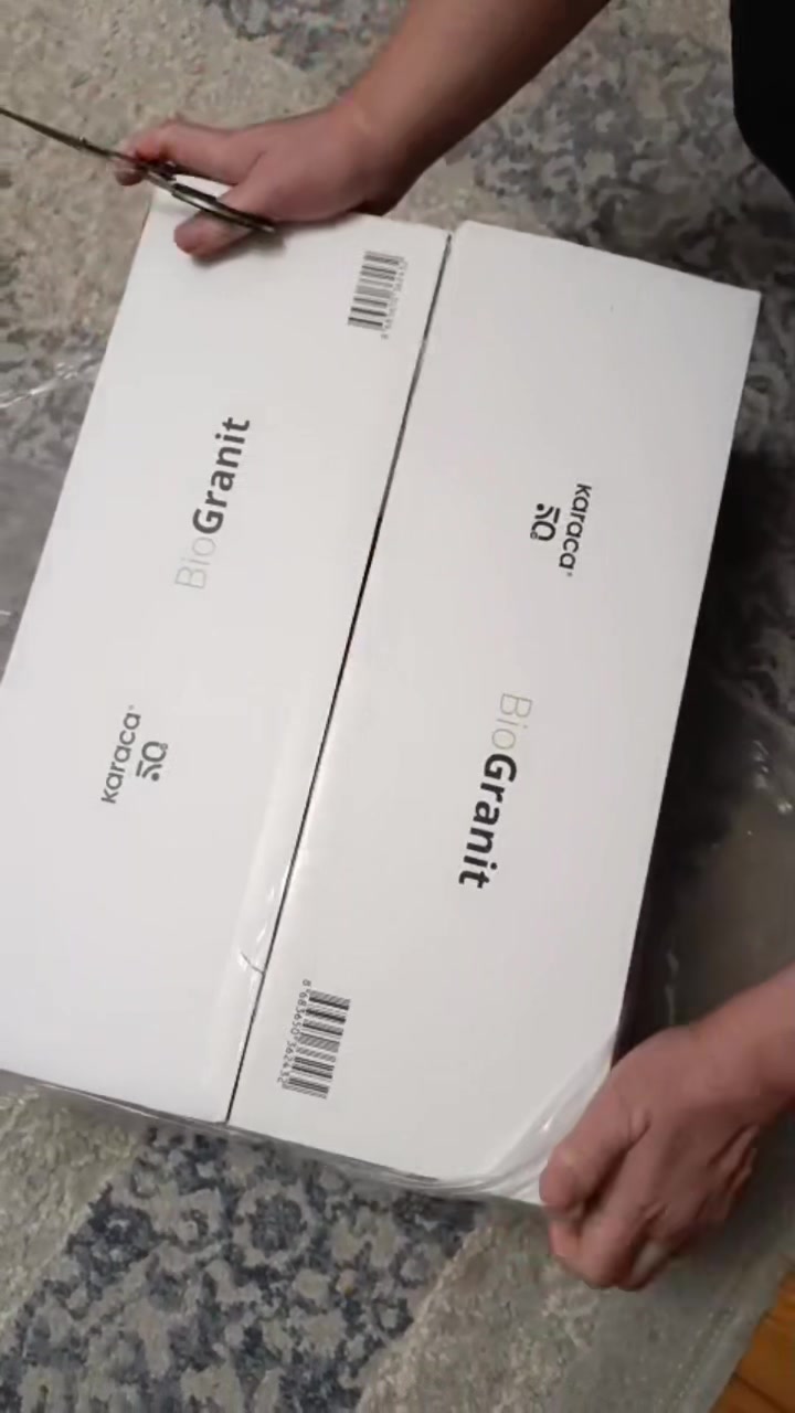 @...