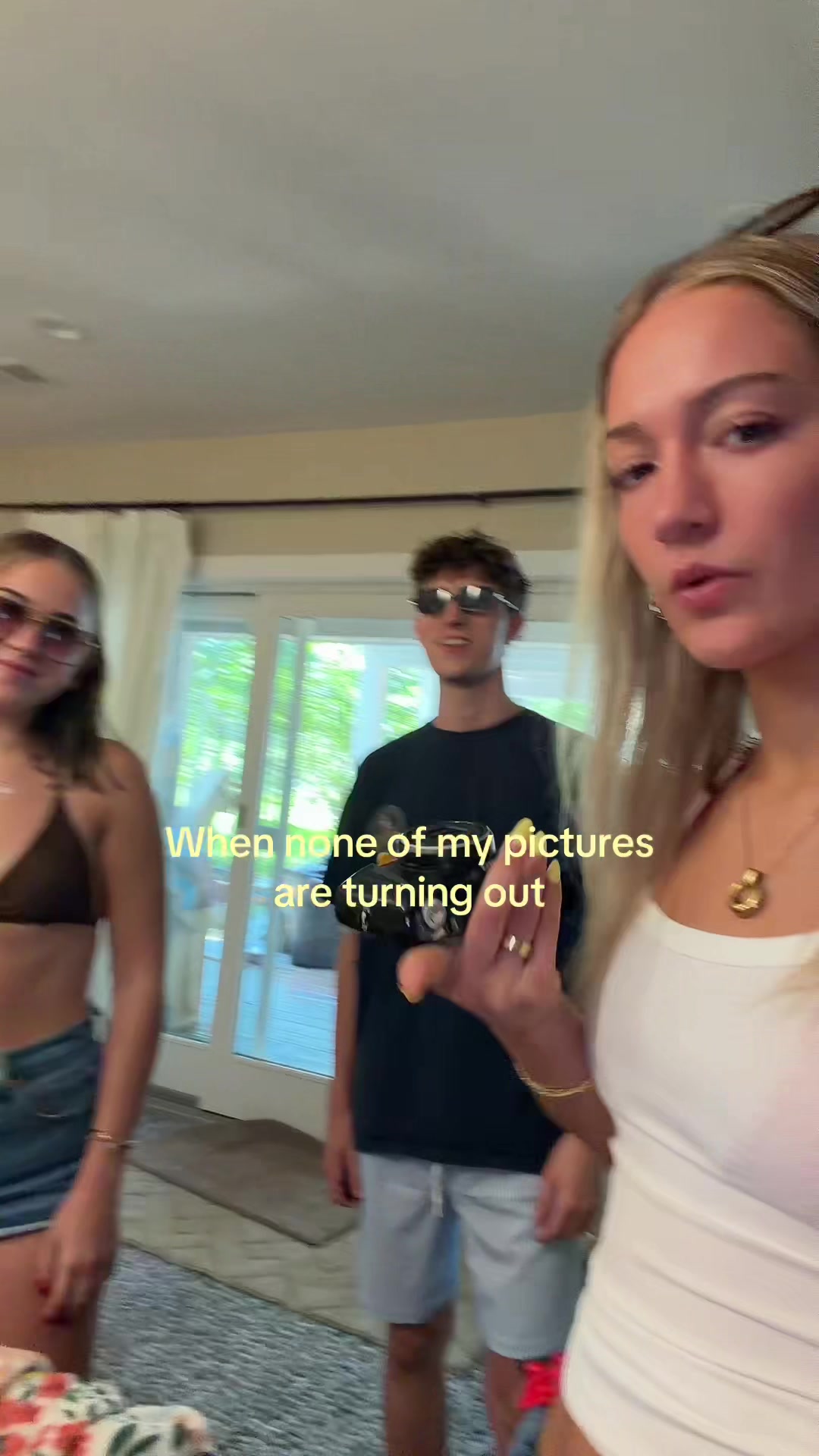 @caitlynnavery