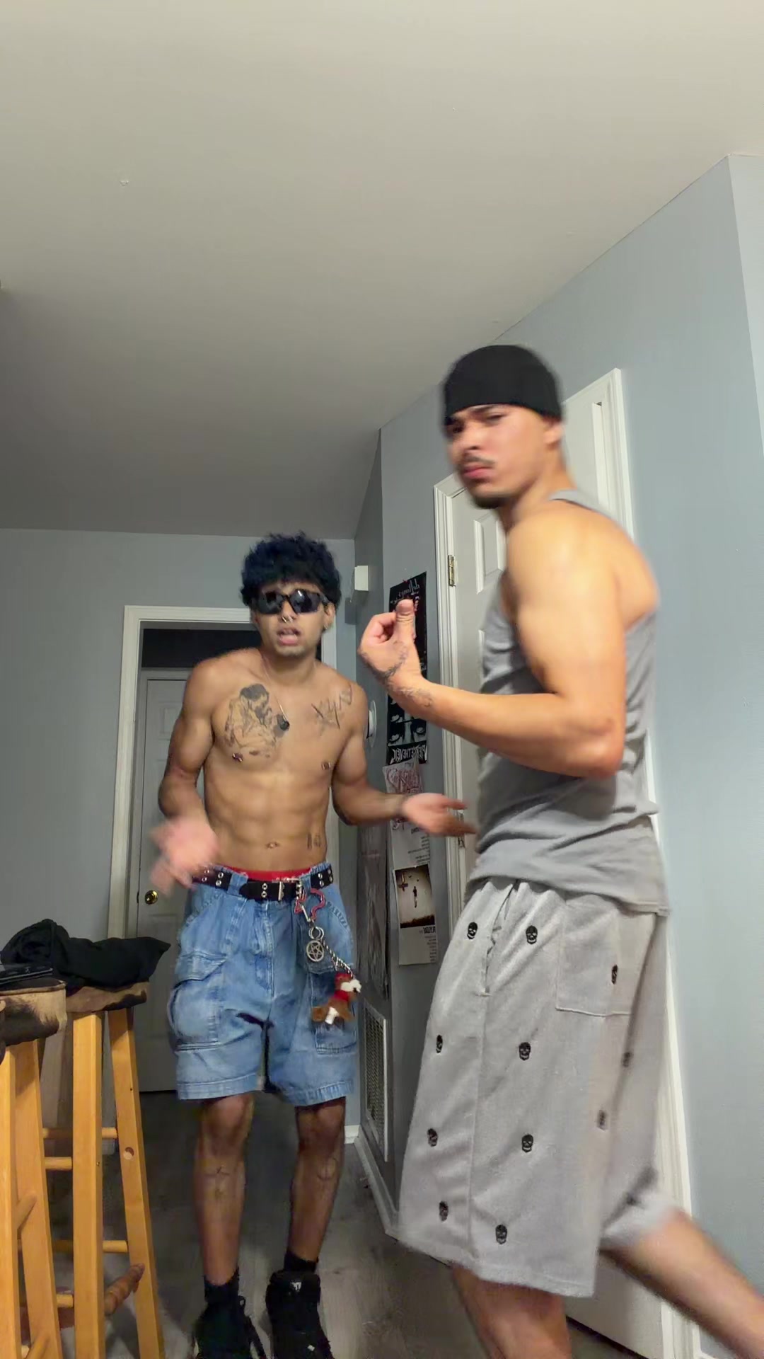 @C4m