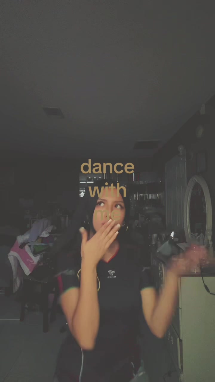 @𖣂