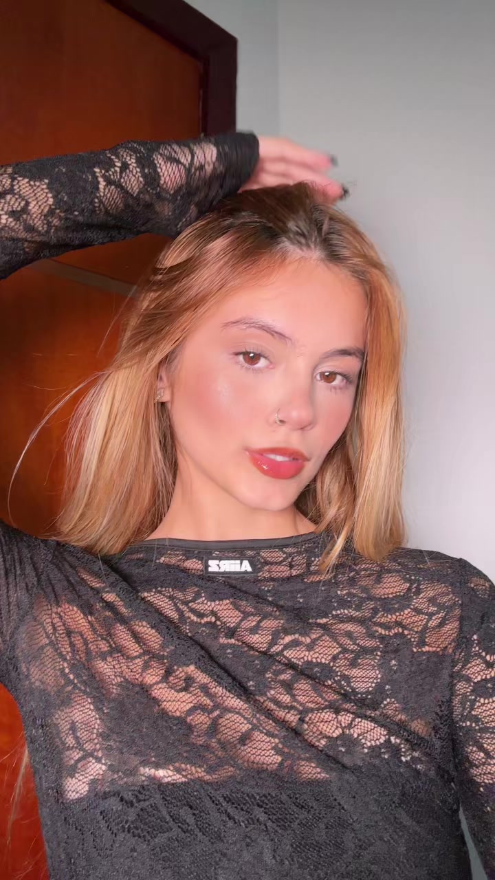 @Clara_branquinhoo